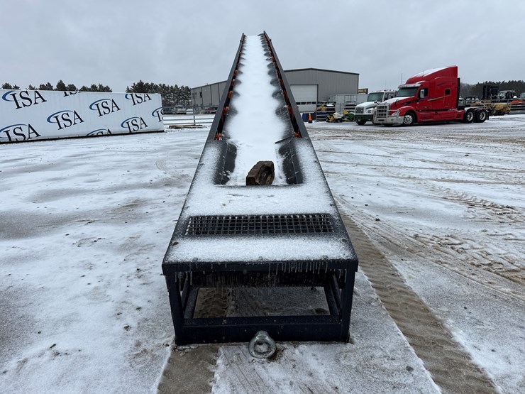 massey-ferguson-8-image-8