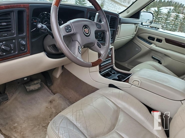 2006-cadillac-escalade-esv-image-6