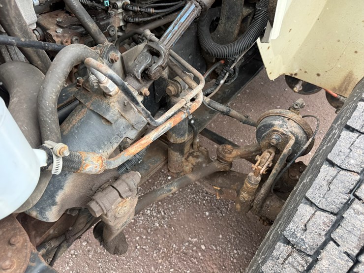 2013-international-4400-sba-image-52