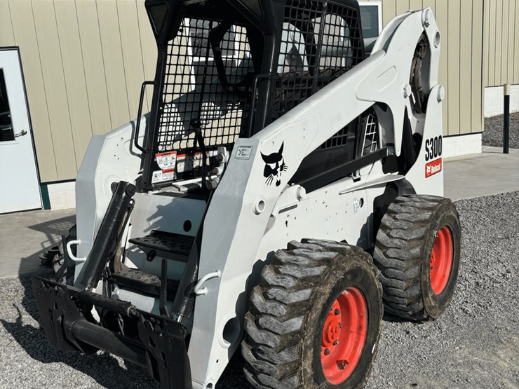2007-bobcat-s300-image-1