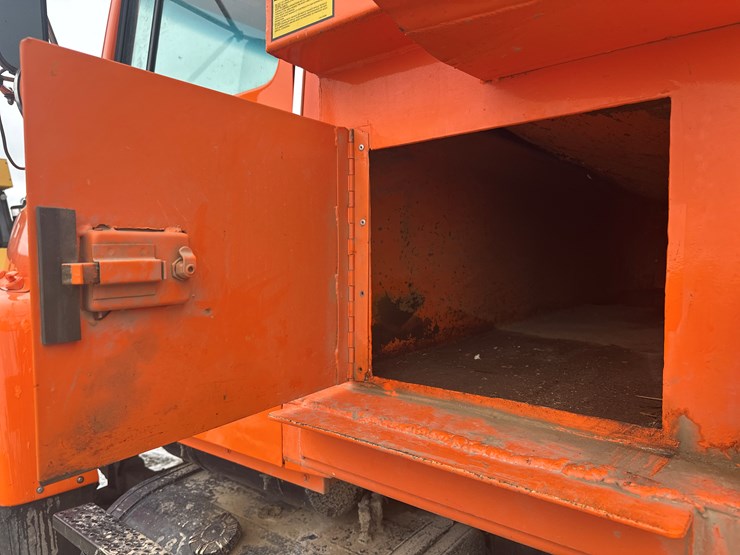 1997-massey-ferguson-8-image-22