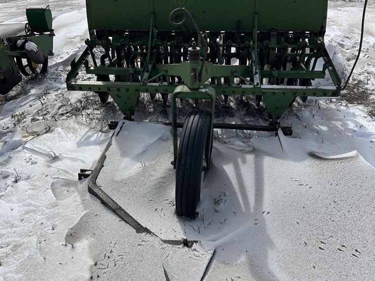 john-deere-2550-image-8