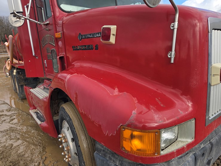 1993-international-9200-image-9