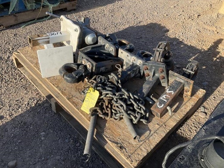 pallet-of-miscellaneous-hitches-and-vice-image-1