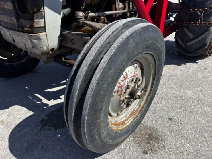 massey-ferguson-135-image-46