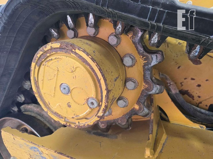 2023-caterpillar-259d3-image-35