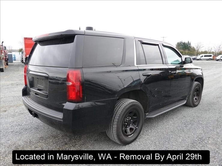 2016-chevrolet-tahoe-image-15