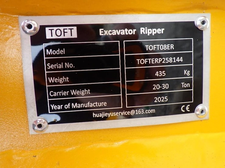 caterpillar-320-image-6