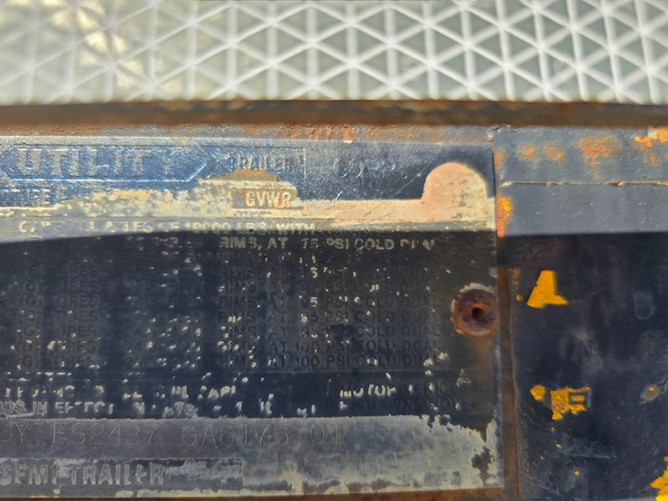 1986-utility-flatbed-image-37