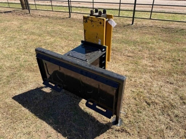 skid-steer-post-driver-image-3