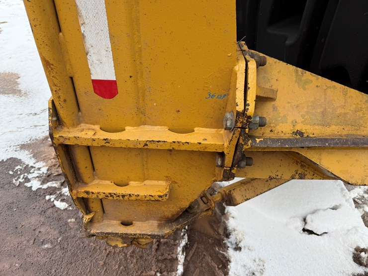 caterpillar-160m-image-74