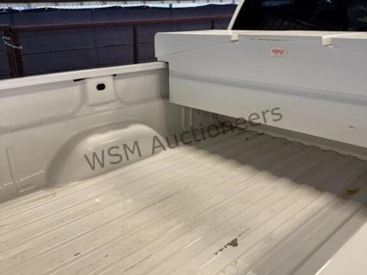 2014-chevrolet-silverado-2500hd-image-10