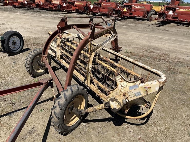 new-holland-260-image-5