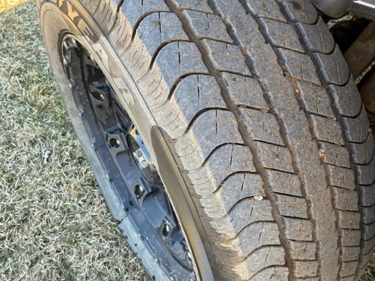 2013-gmc-2500hd-image-5