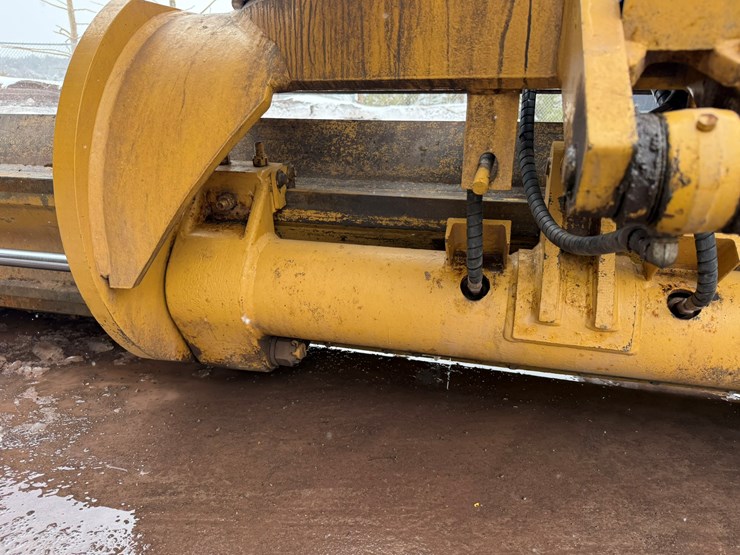 caterpillar-160m-image-81