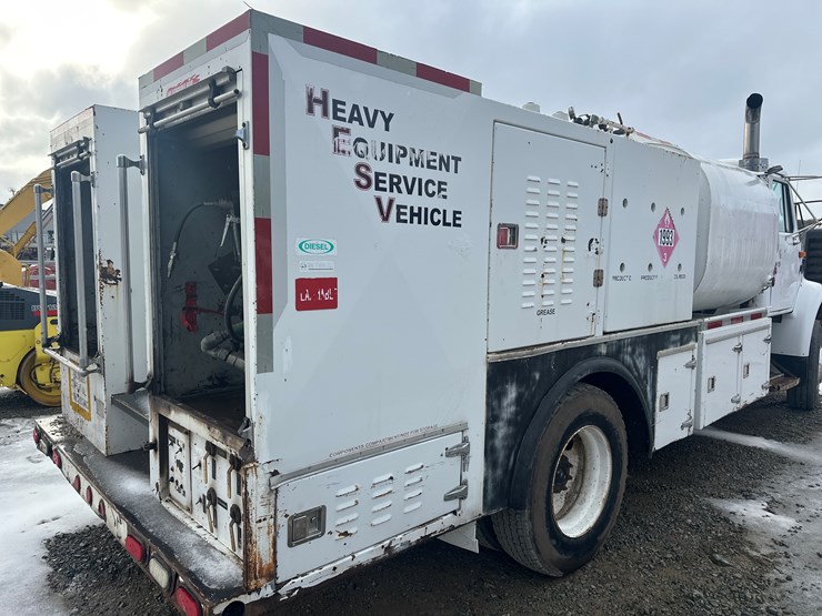 1995-international-8100-image-28