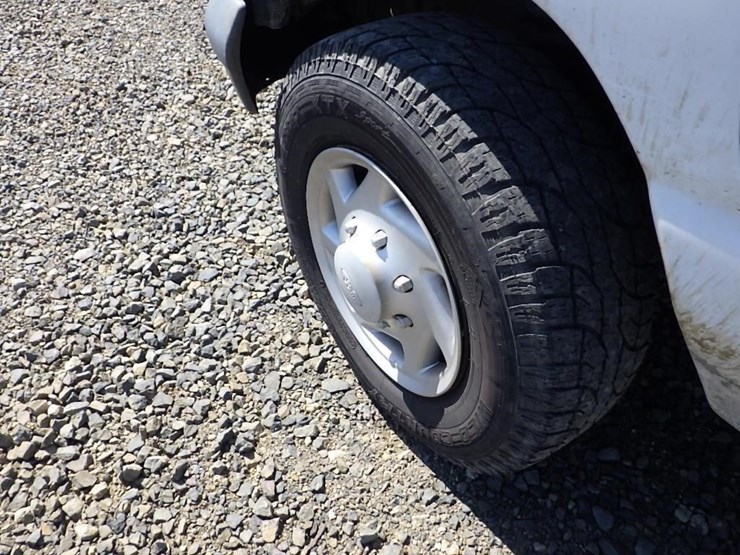 2007-ford-cargo-image-15