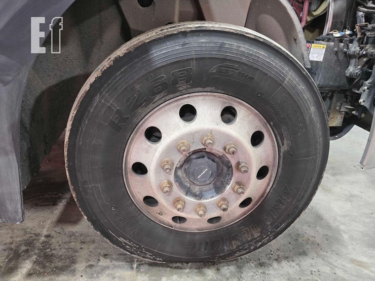 2020-mack-anthem-62t-image-23