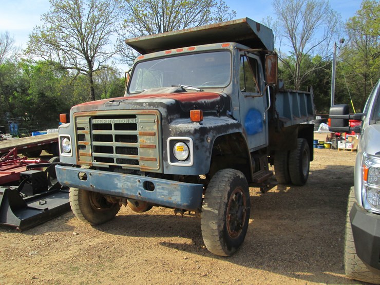 1981-international-s1800-image-1