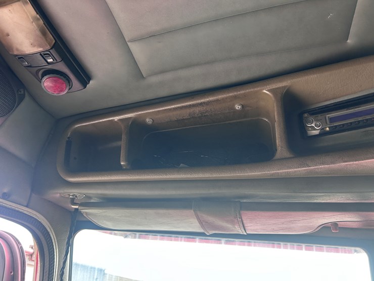 1998-peterbilt-379-image-52