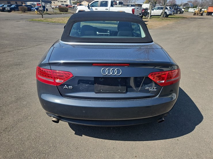 2011-audi-a5-quattro-2-door-convertible-image-6