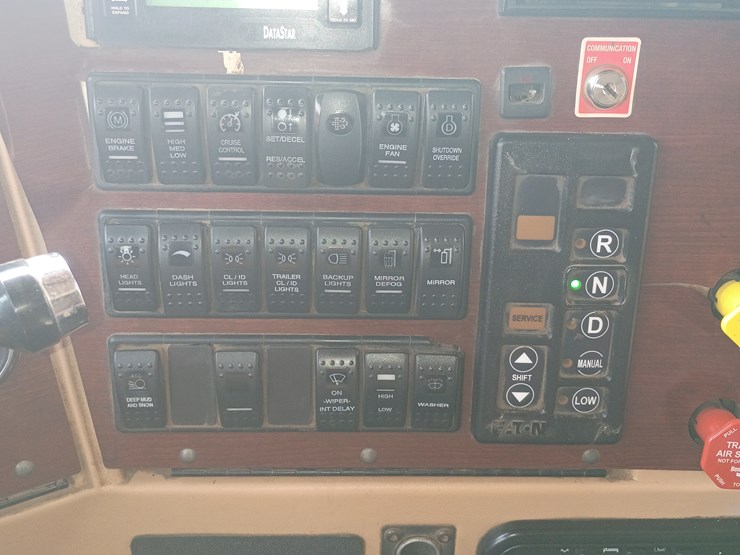 2012-massey-ferguson-8-image-51