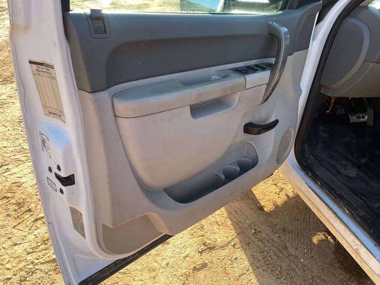 2013-gmc-sierra-2500-image-9