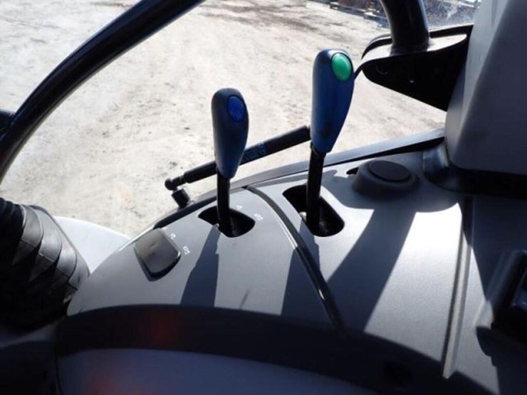 2014-new-holland-t4.75-image-17