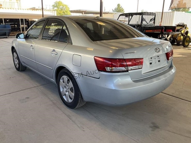 2008-hyundai-sonata-gls-sdn-image-5