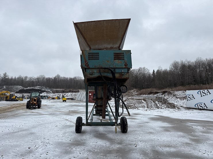 massey-ferguson-8-image-4