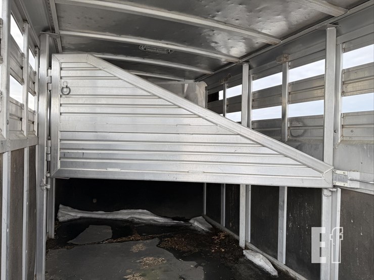 2001-featherlite-16-ft-image-29