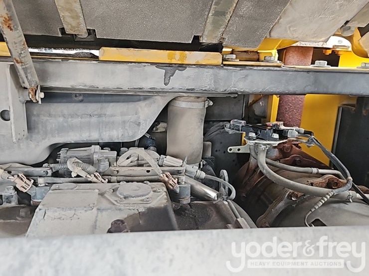 2020-deere-85g-image-30