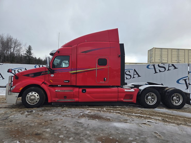 peterbilt-579-image-2