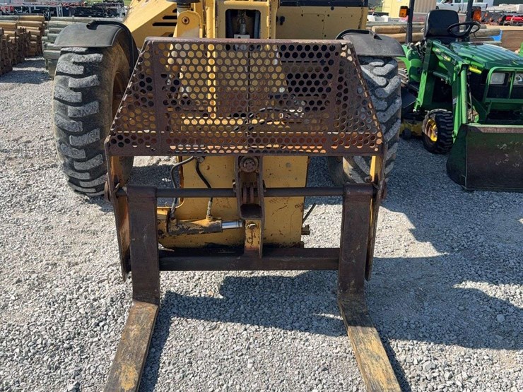 caterpillar-th63-image-3