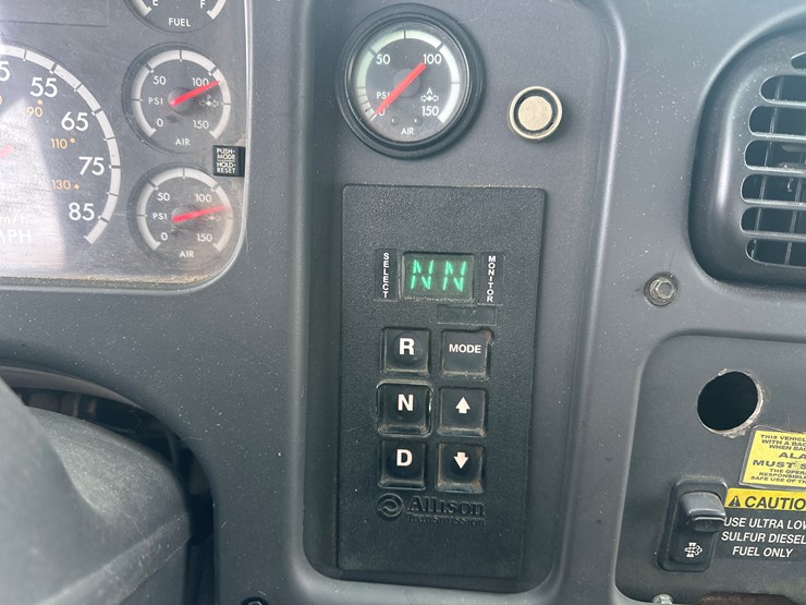 2009-caterpillar-c13-image-39