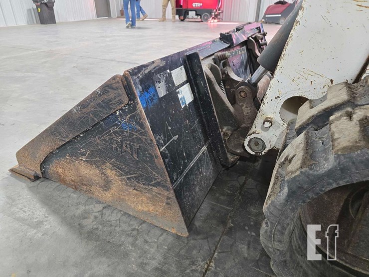 2020-bobcat-t76-image-12