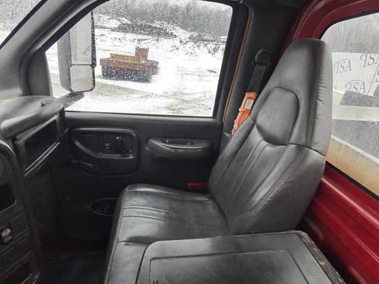 2005-massey-ferguson-8-image-44