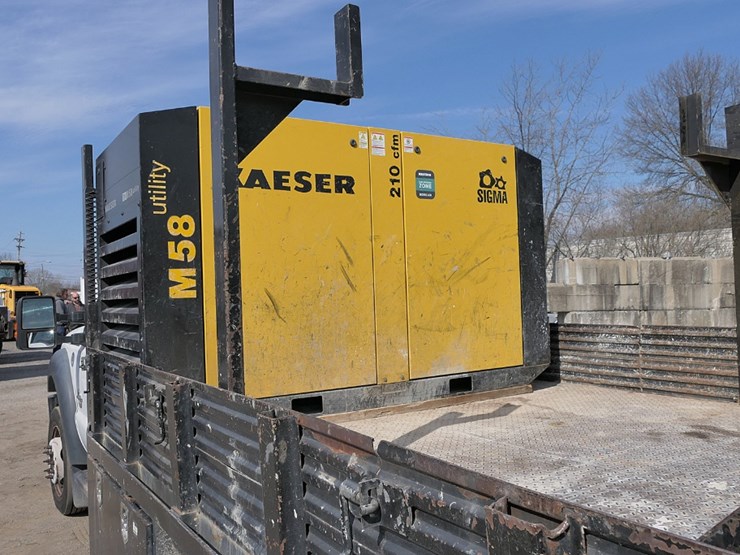 2014-ford-f550-image-6