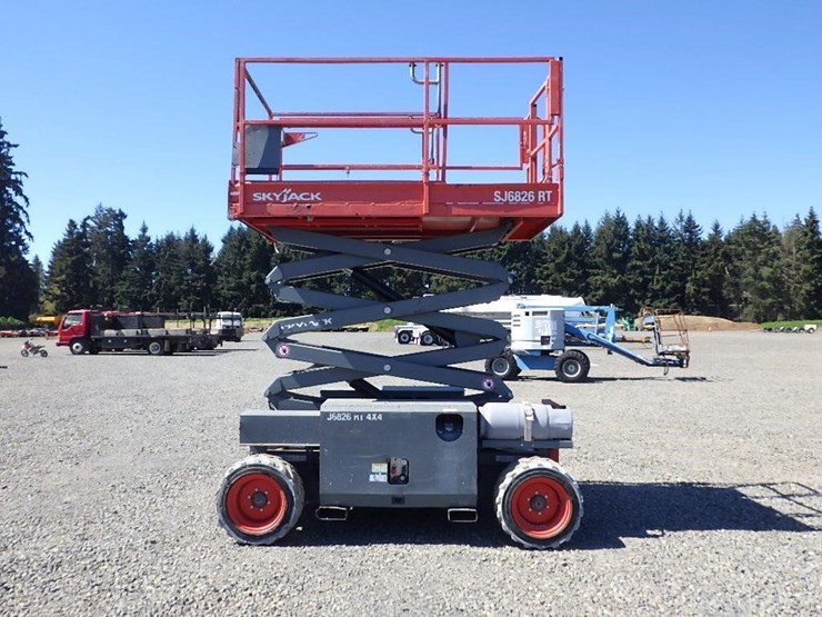 2018-skyjack-sj6826rt-image-8