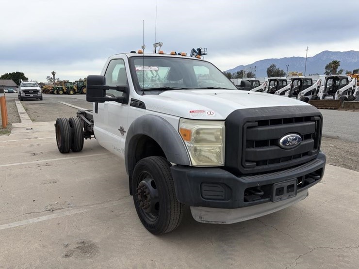 2011-ford-f550-image-2