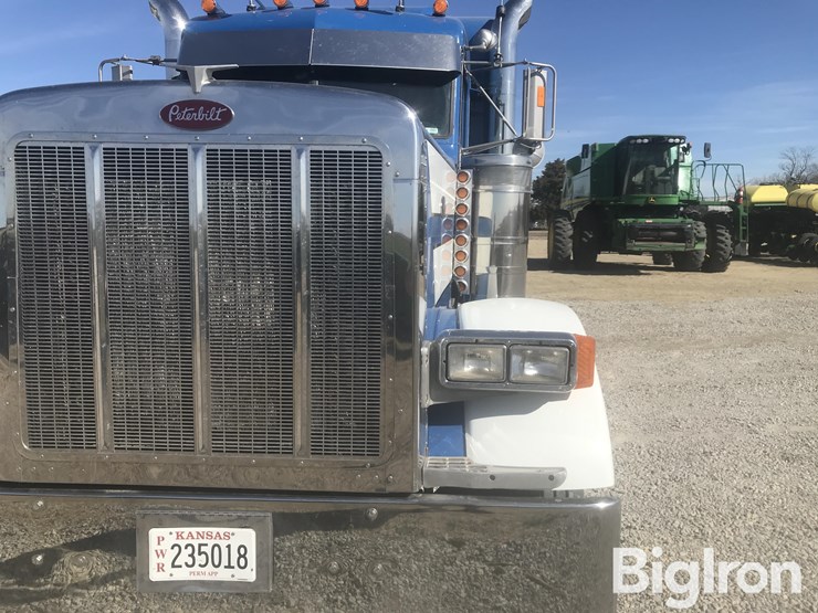 2001-peterbilt-379-image-11