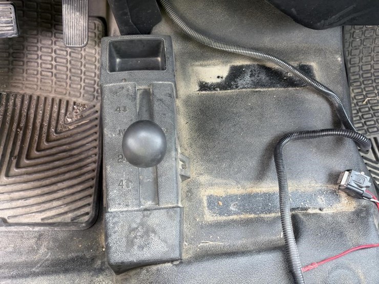 2012-gmc-sierra-2500-image-17