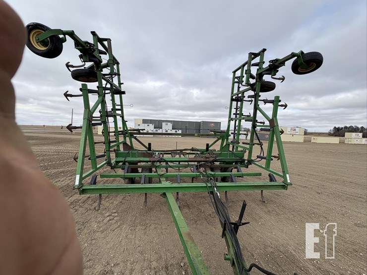 john-deere-1060-image-2