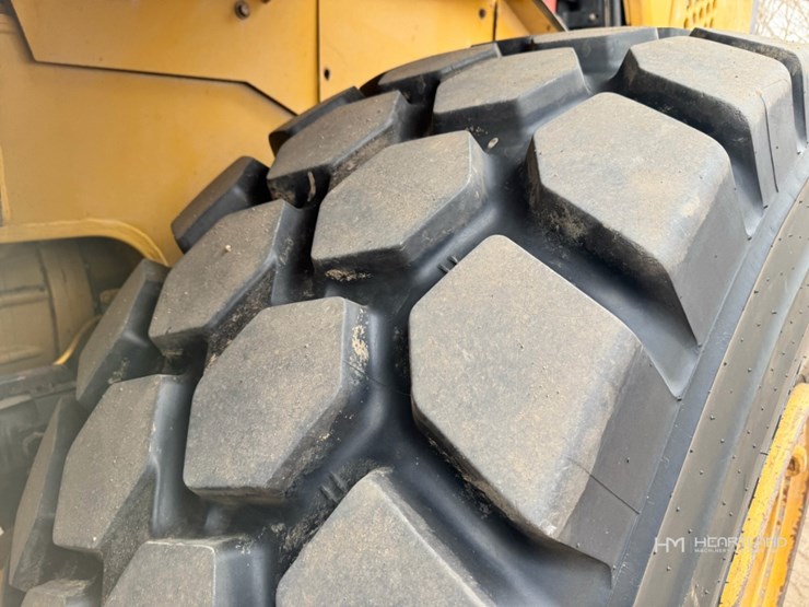 2012-caterpillar-966k-image-50