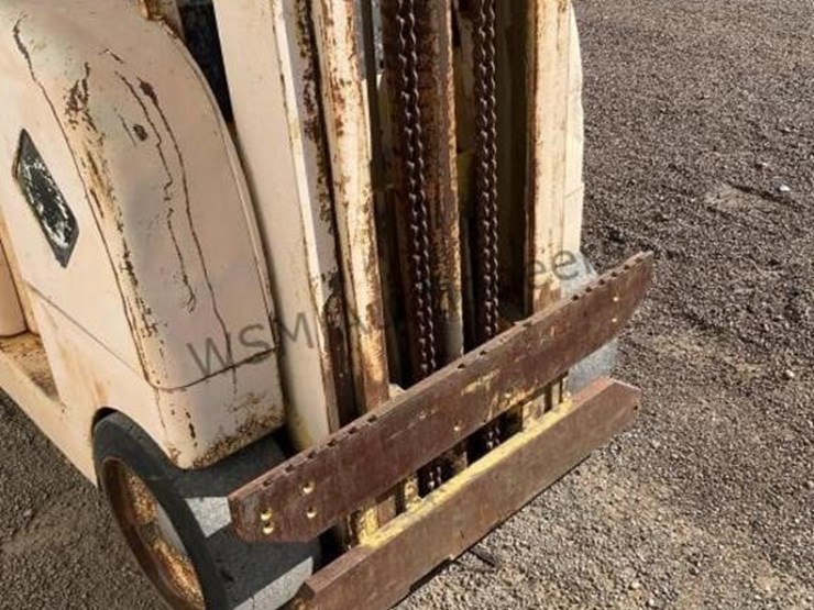 allis-chalmers-f40-24ps-image-10