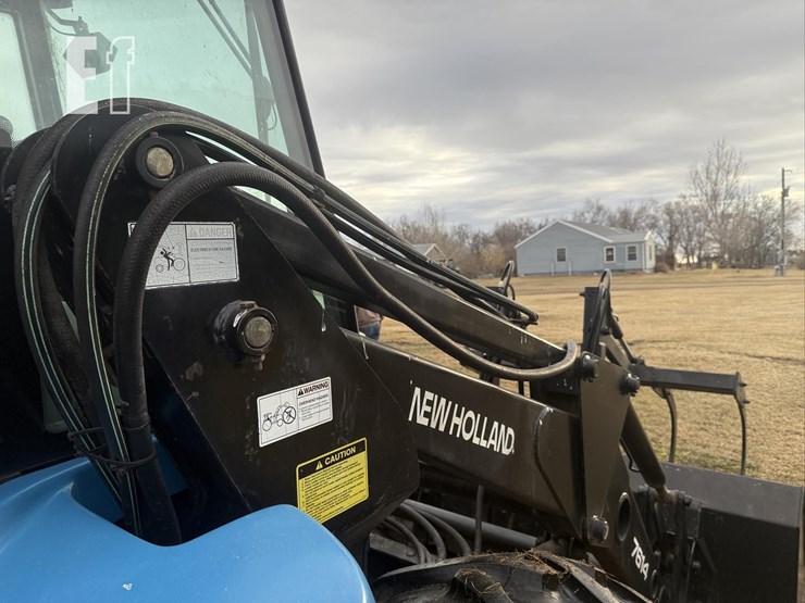 new-holland-tv140-image-22