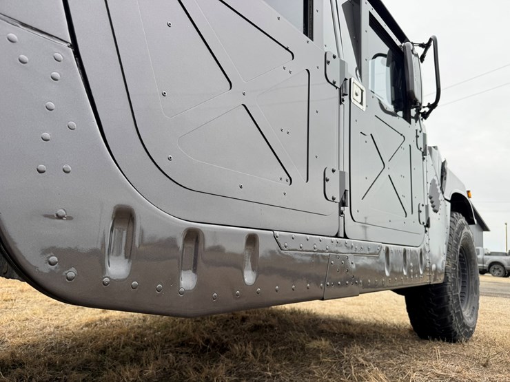 #2246-•-2001-american-general-4x4-hummer-image-21