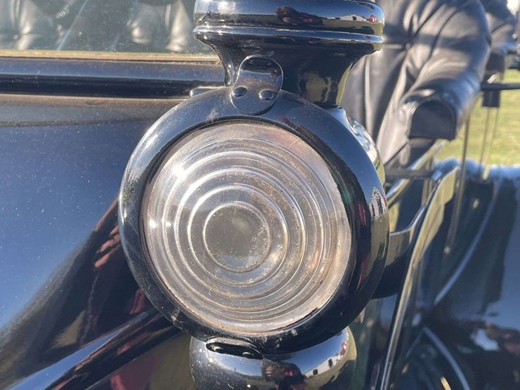 1917-model-t-touring-image-52