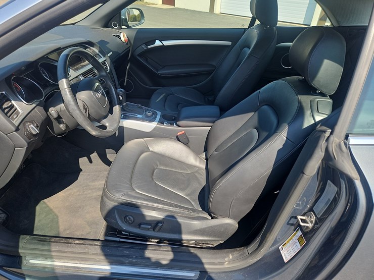 2011-audi-a5-quattro-2-door-convertible-image-15