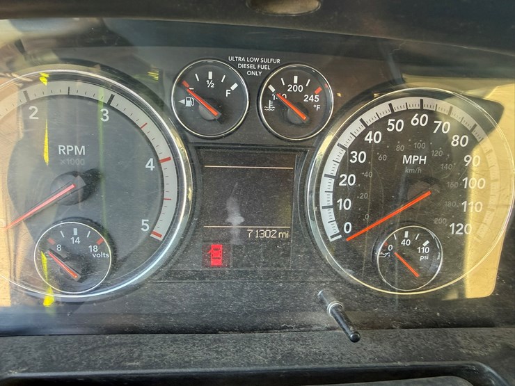 #2034-•-2012-ram-5500-heavy-duty-service-truck-image-53